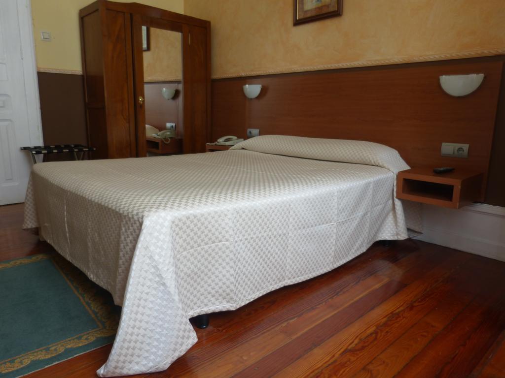 Hotel Aguila Vigo Room photo